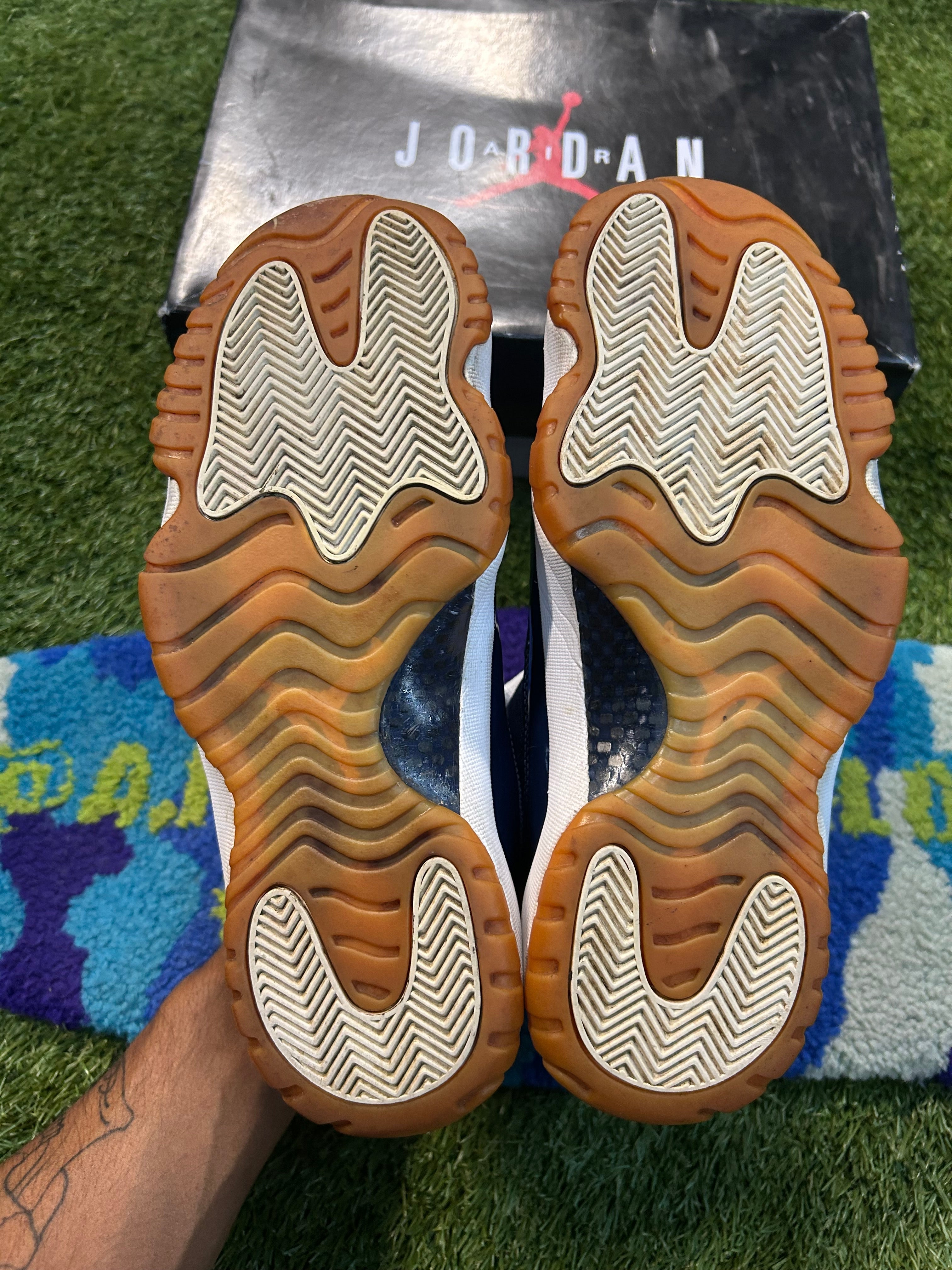 Jordan Retro 11 Navy Gum