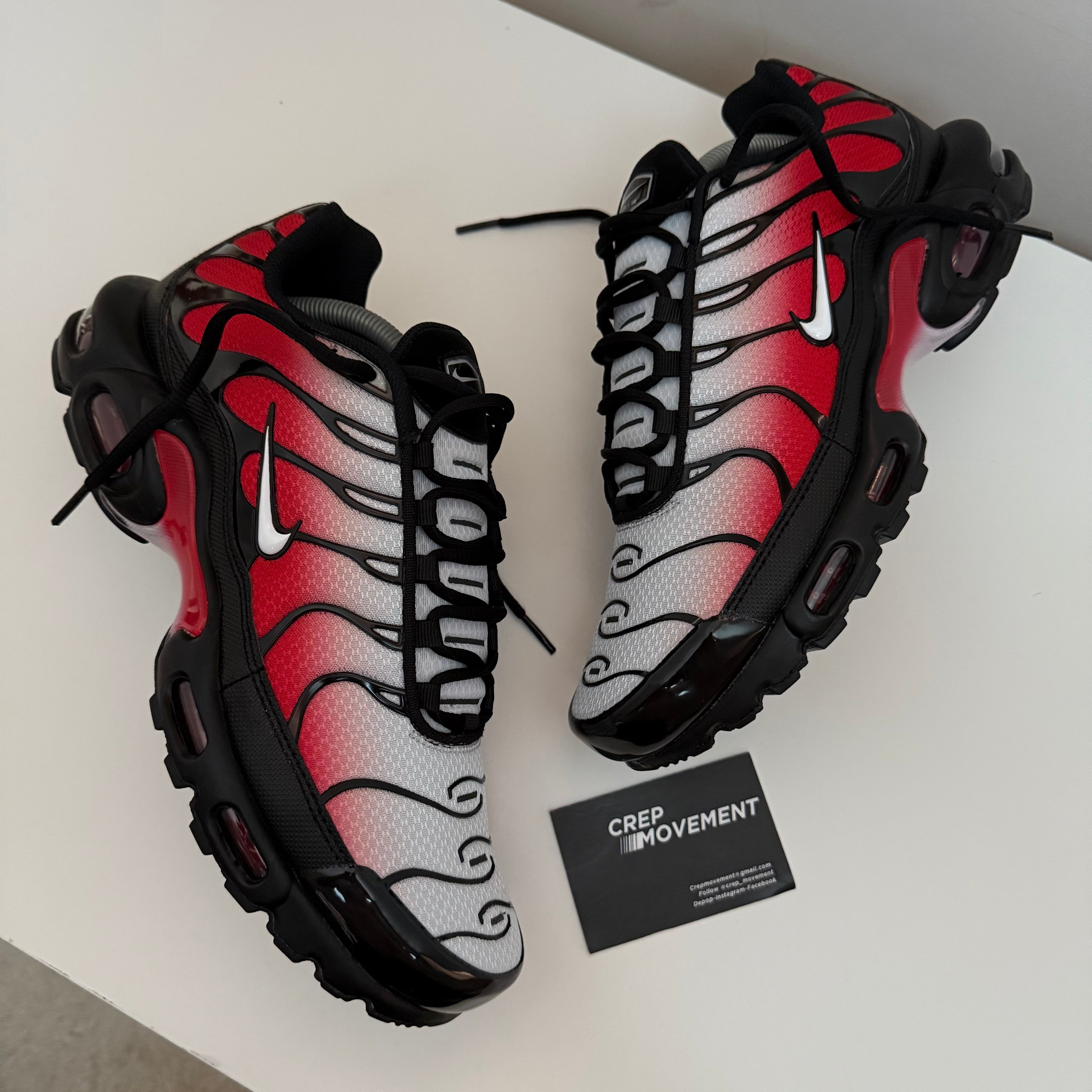 NIKE AIR MAX PLUS TN - UNI RED FADE