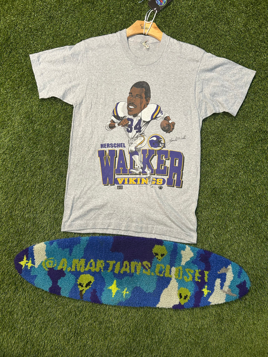 Vintage 1987 Minnesota Vikings Herschel Walker #34 Tee
