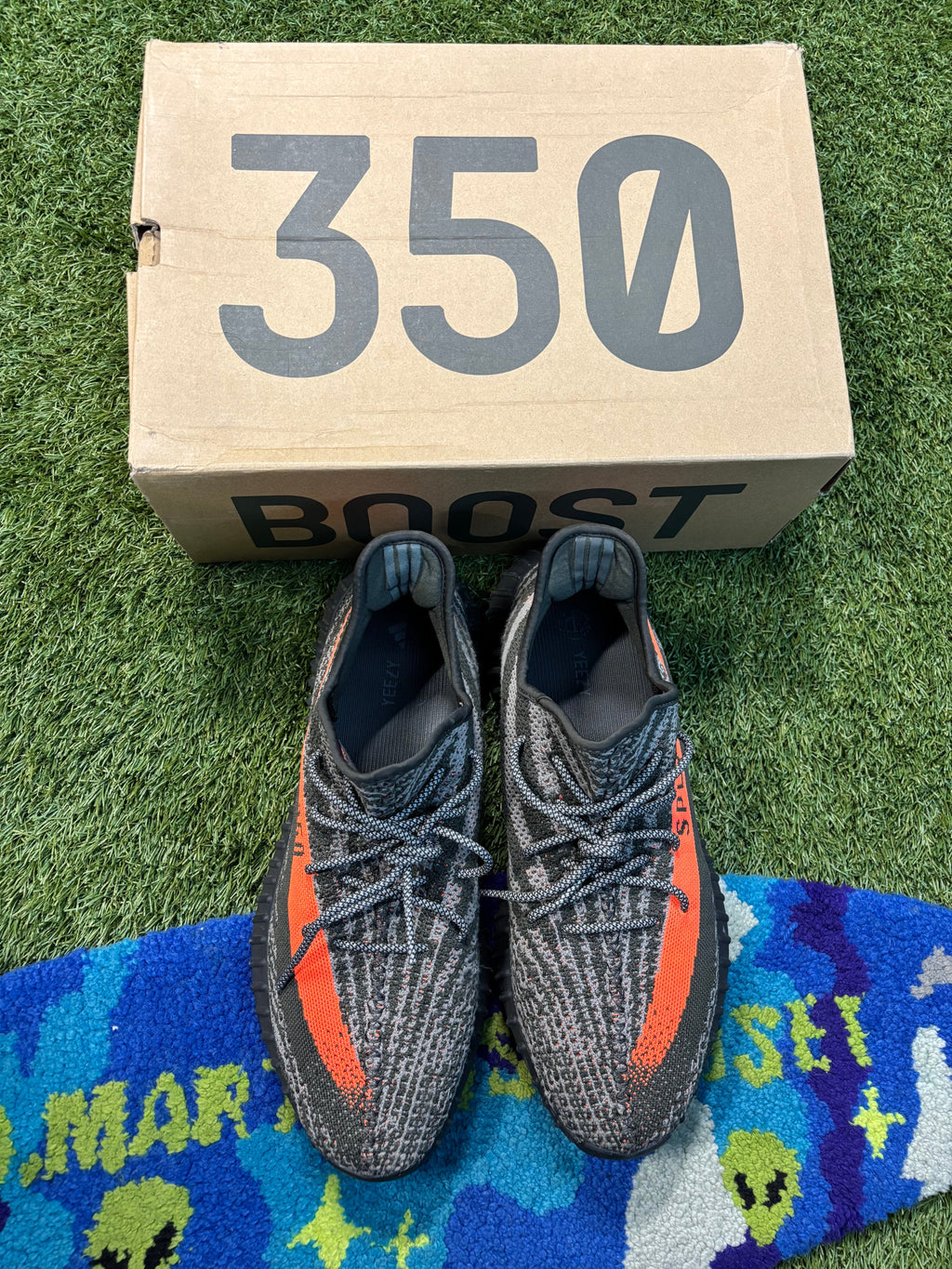 Yeezy boost 350 v2 carbon beluga
