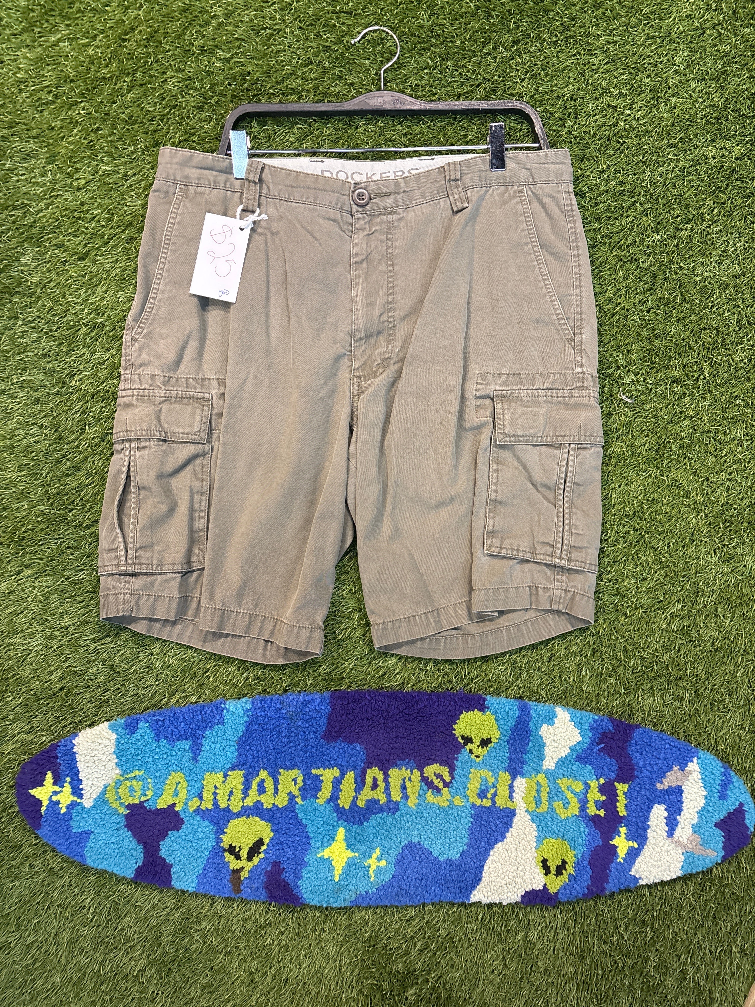 Dockers Cargo Shorts Size 36