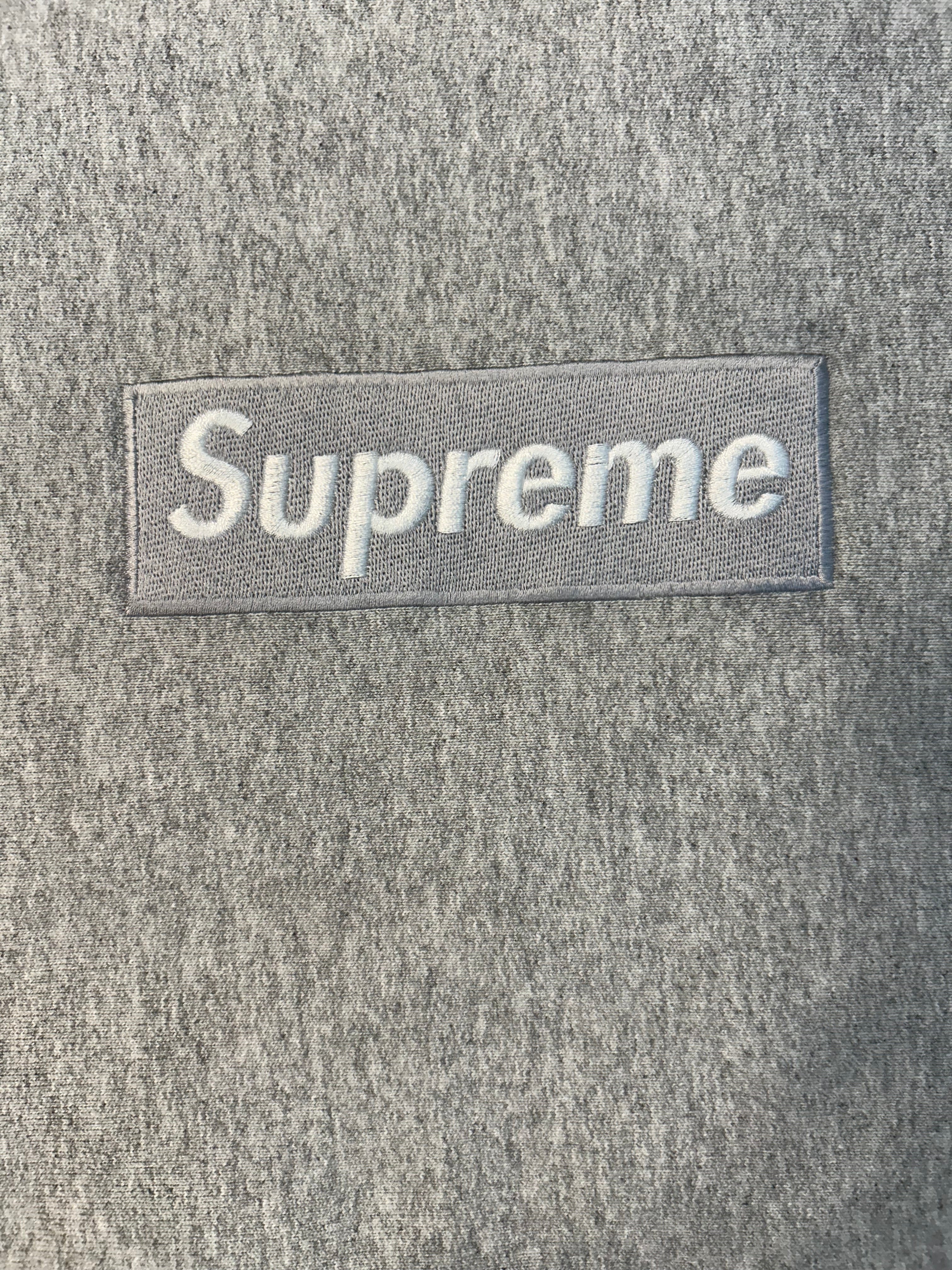 Rare Y2K Supreme Silver On Silver BoGo Crewneck(2003)