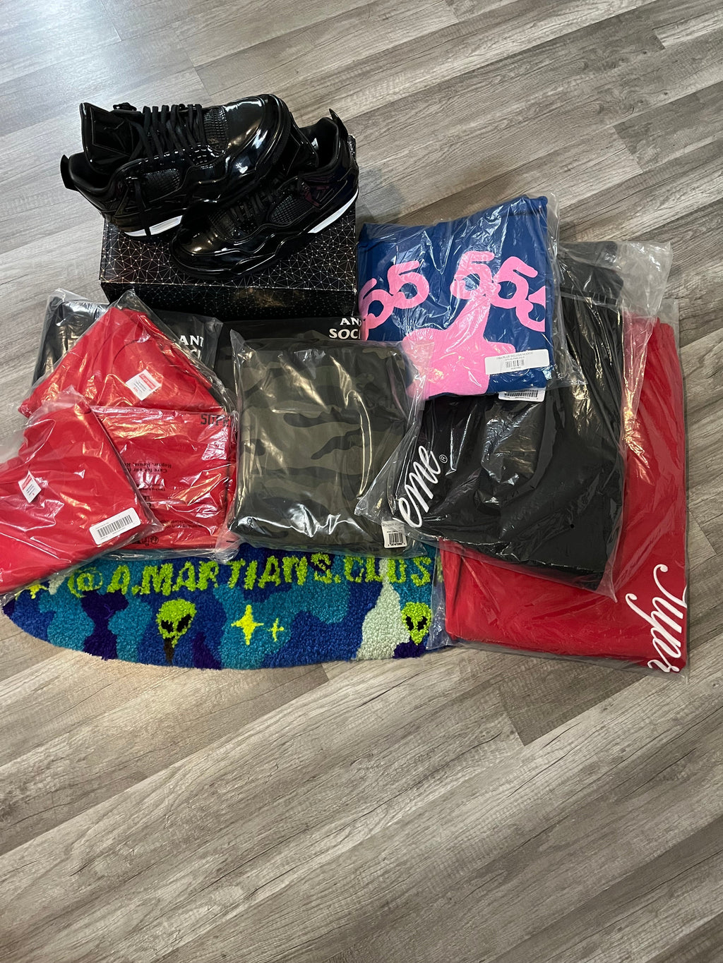 Supreme Script Sweat Pants