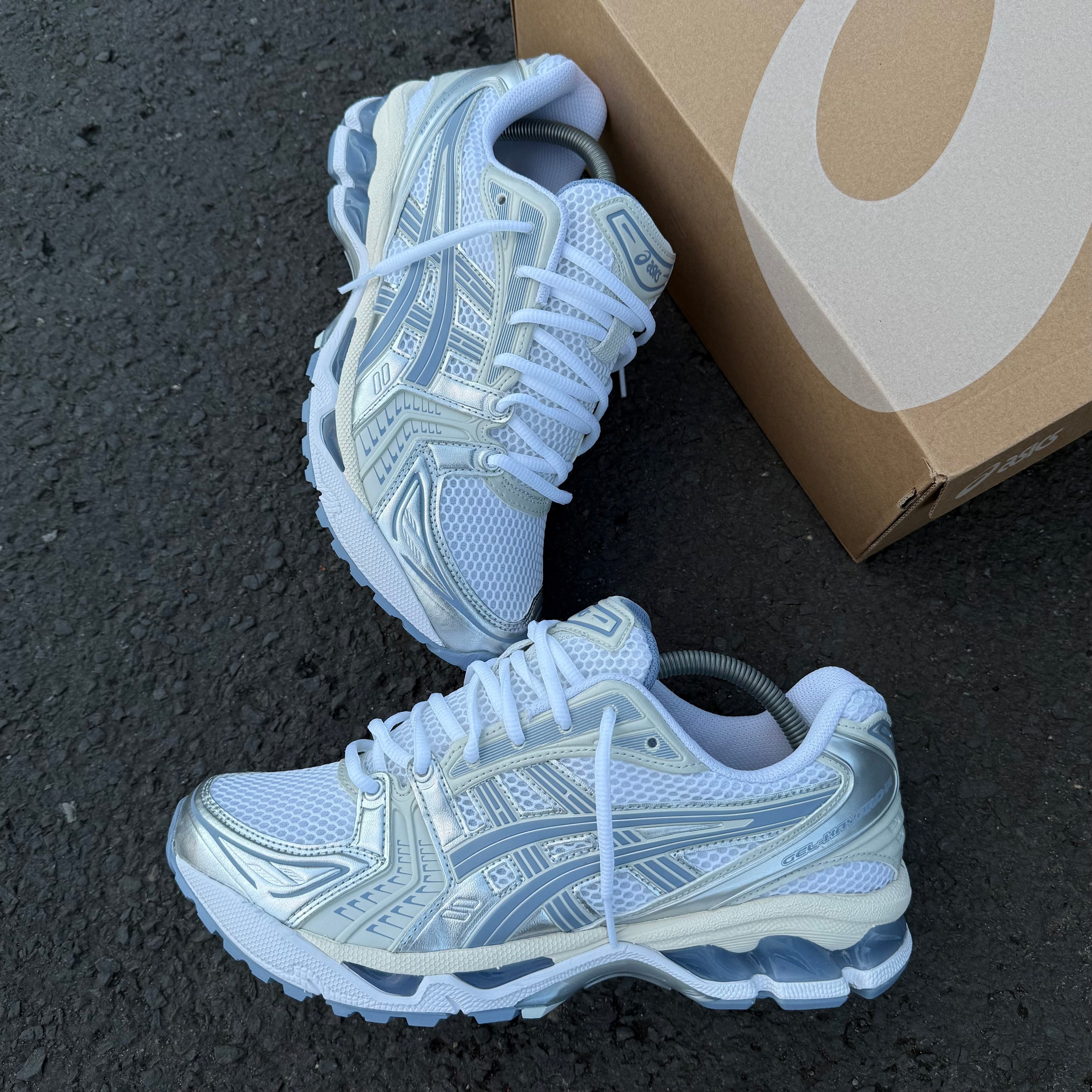 ASICS GEL-KAYANO 14 TRAINER - WHITE / LIGHT NAVY