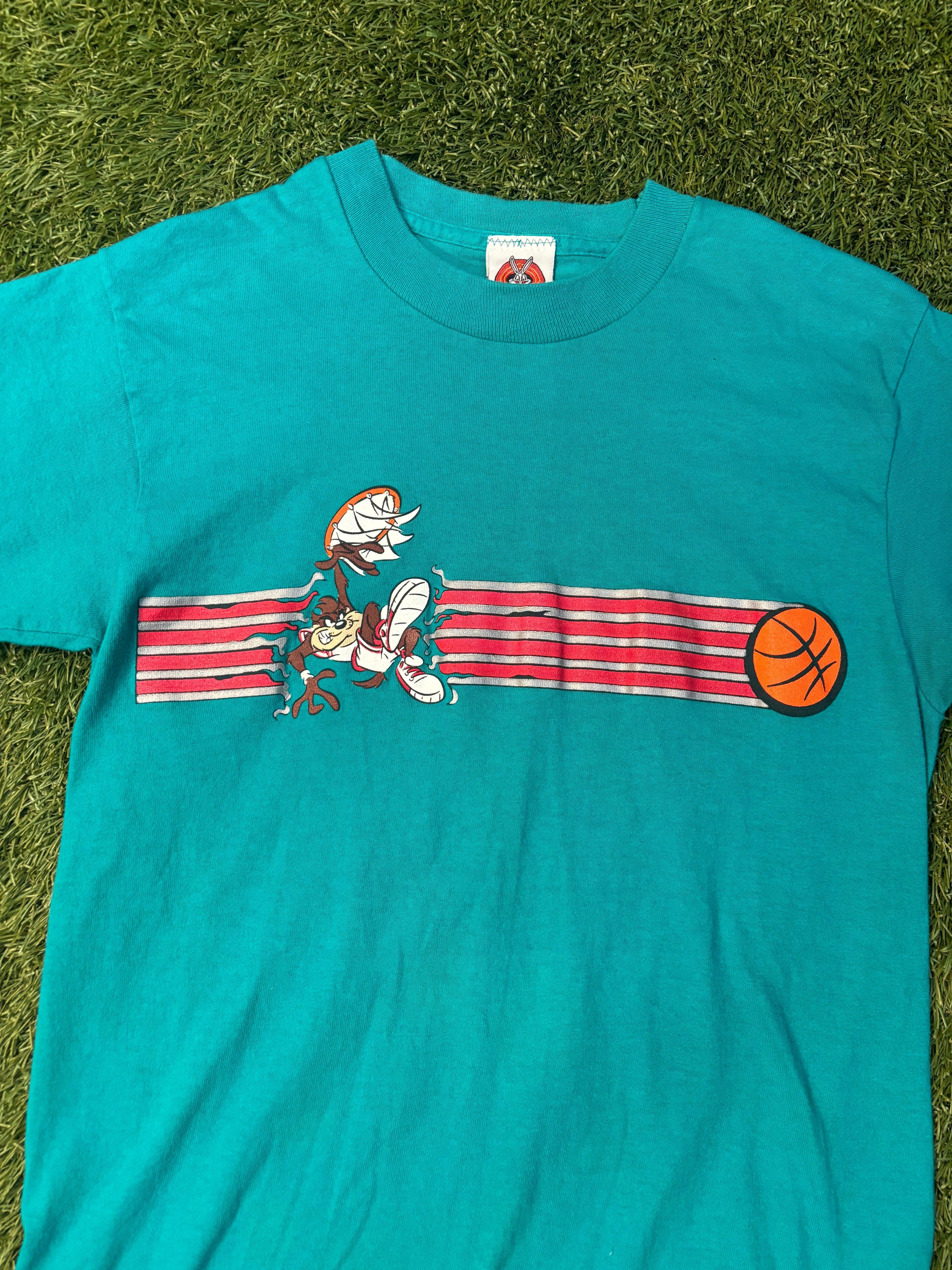 Vintage 1998 Looney Tunes Tasmanian Devil Basketball Tee