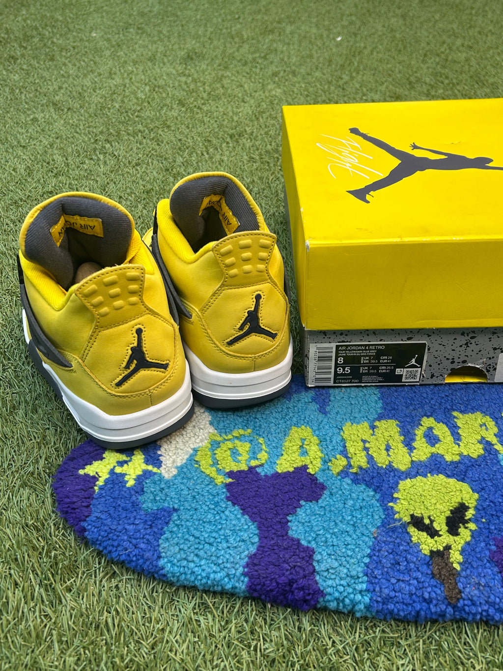 Jordan Retro 4 Lightning