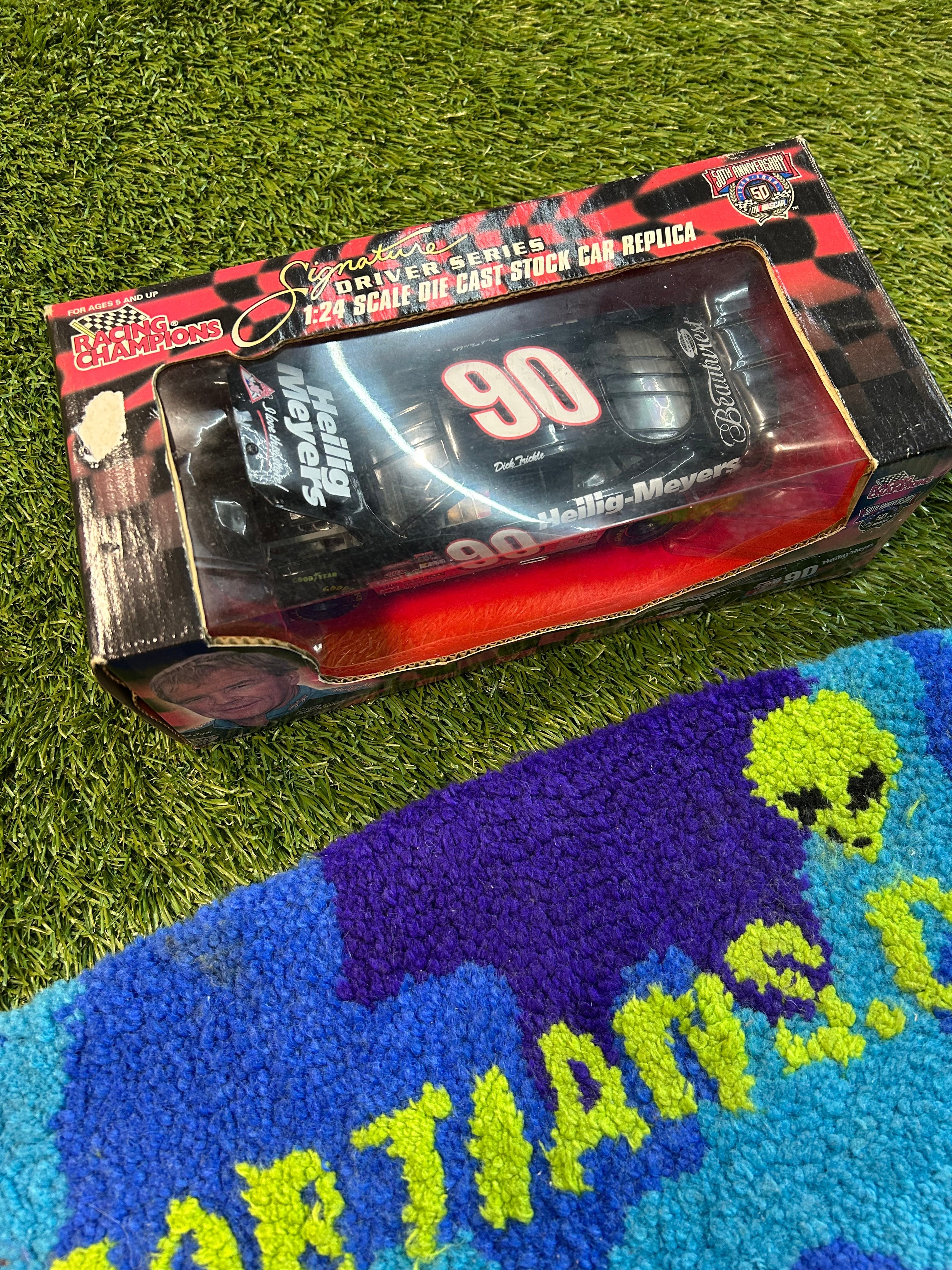 Vintage 1998 Collectable 1:24 Scale Die Cast Car NASCAR #90 Racing Champions