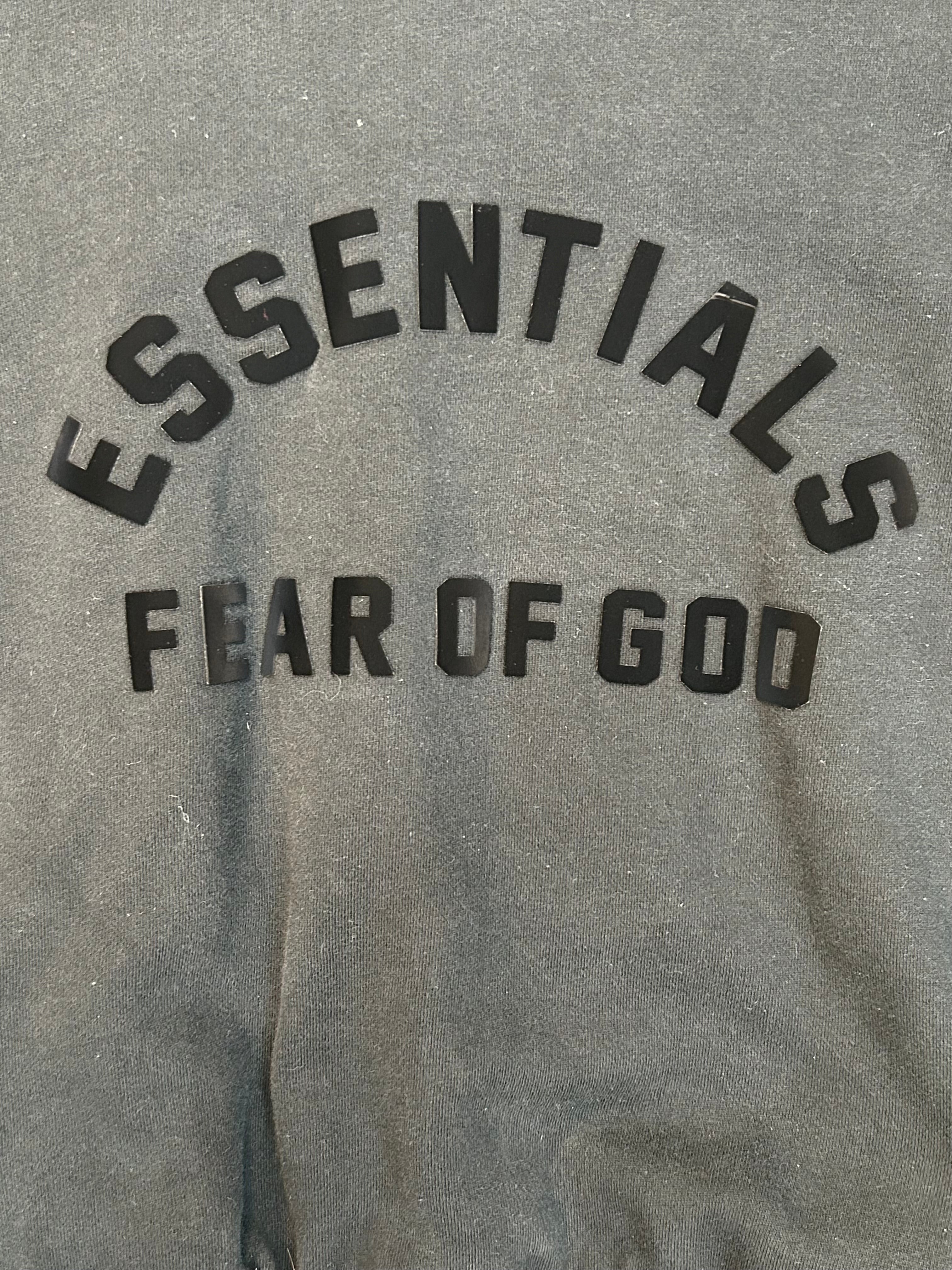 Fear Of God Essentials Cropped Hoodie W/Pockets