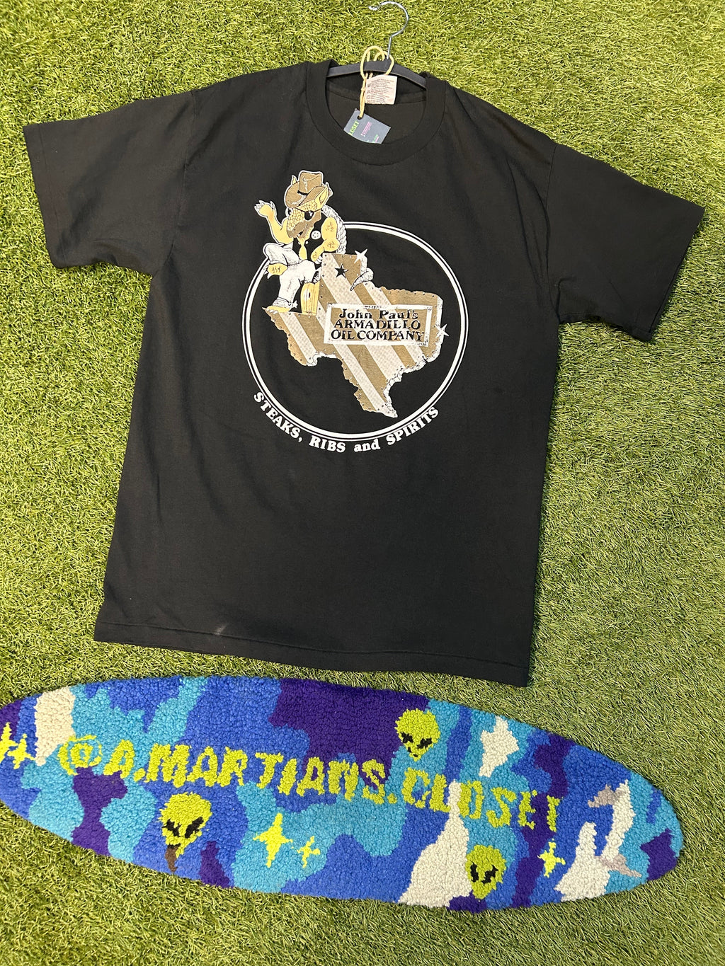 Vintage John Paul’s Armadillo Oil Company Texas Restaurant Tee