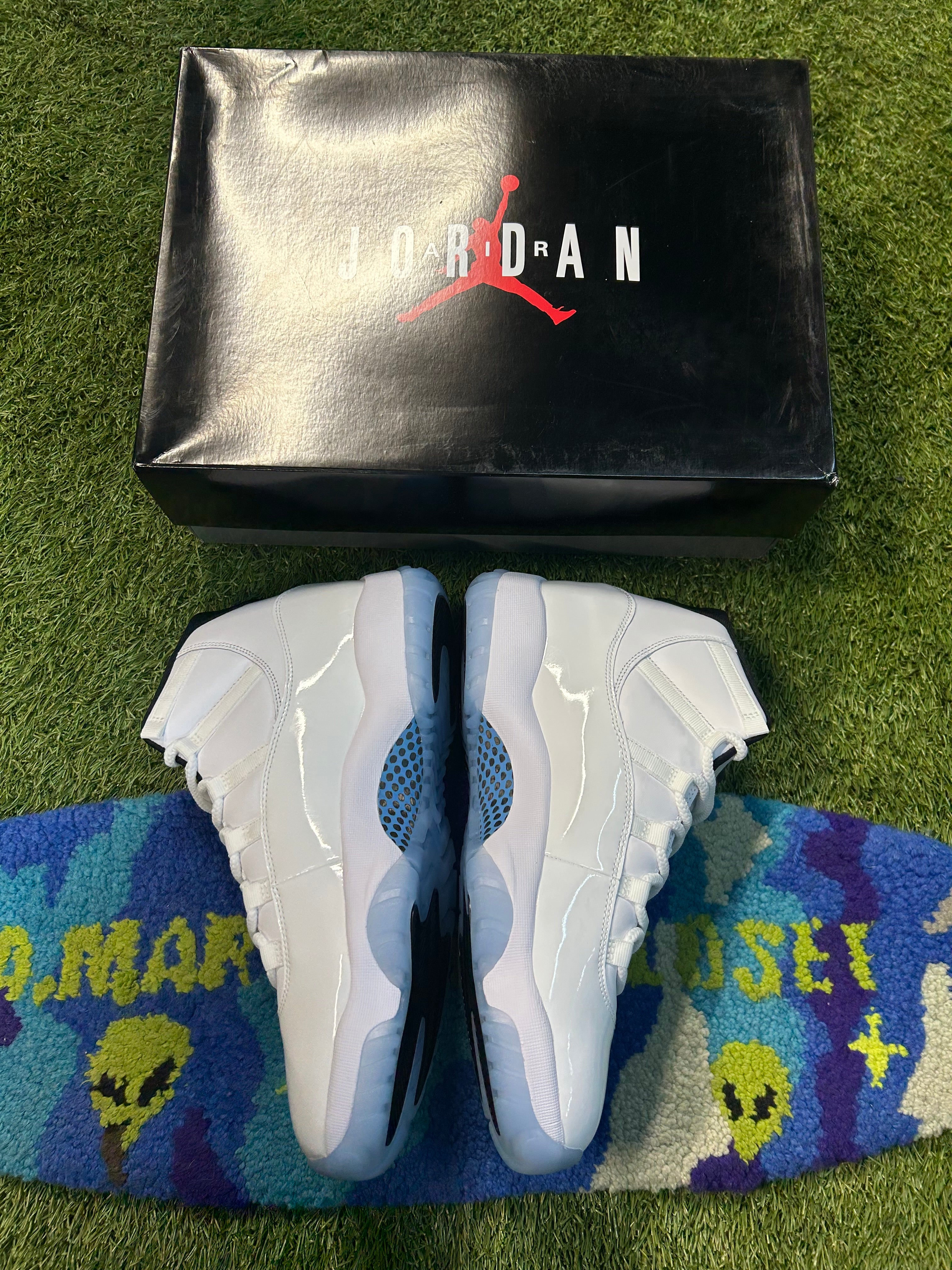Jordan Retro 11  Legend Blues