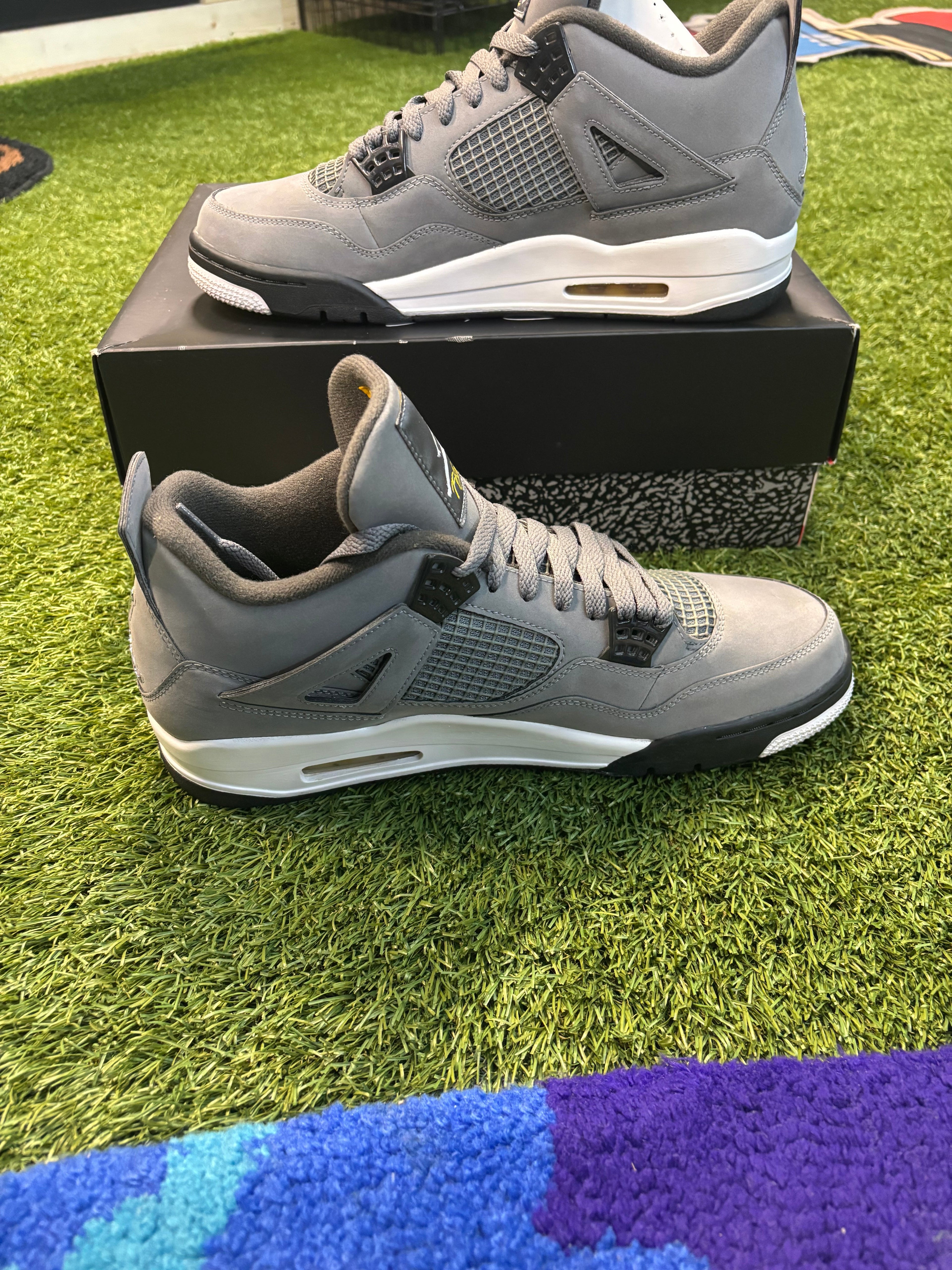Jordan Retro 4 Cool Greys