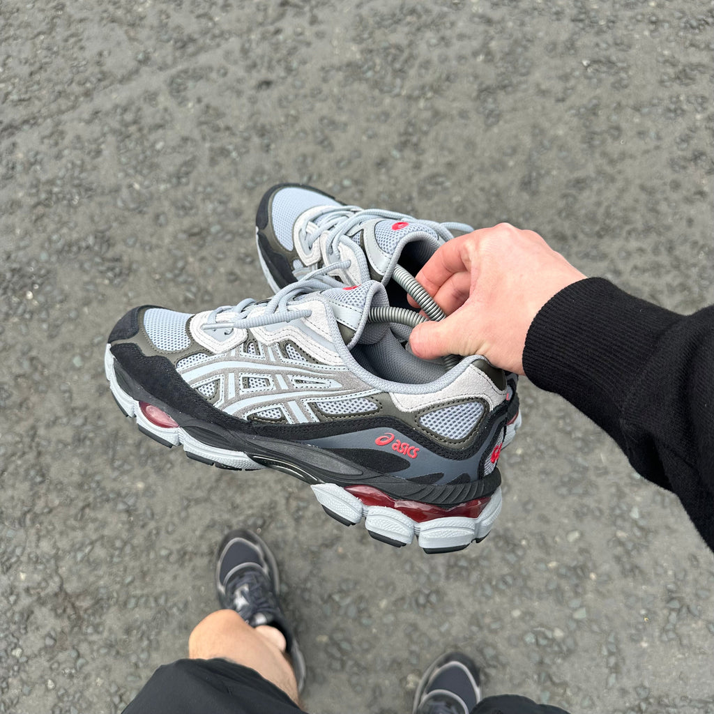 ASICS GEL NYC TRAINER - GRAVEL GREY / RED