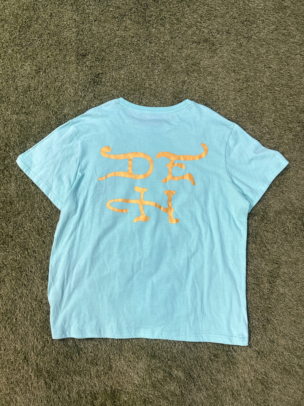 MODERN “ED HARDY” Y2K tee