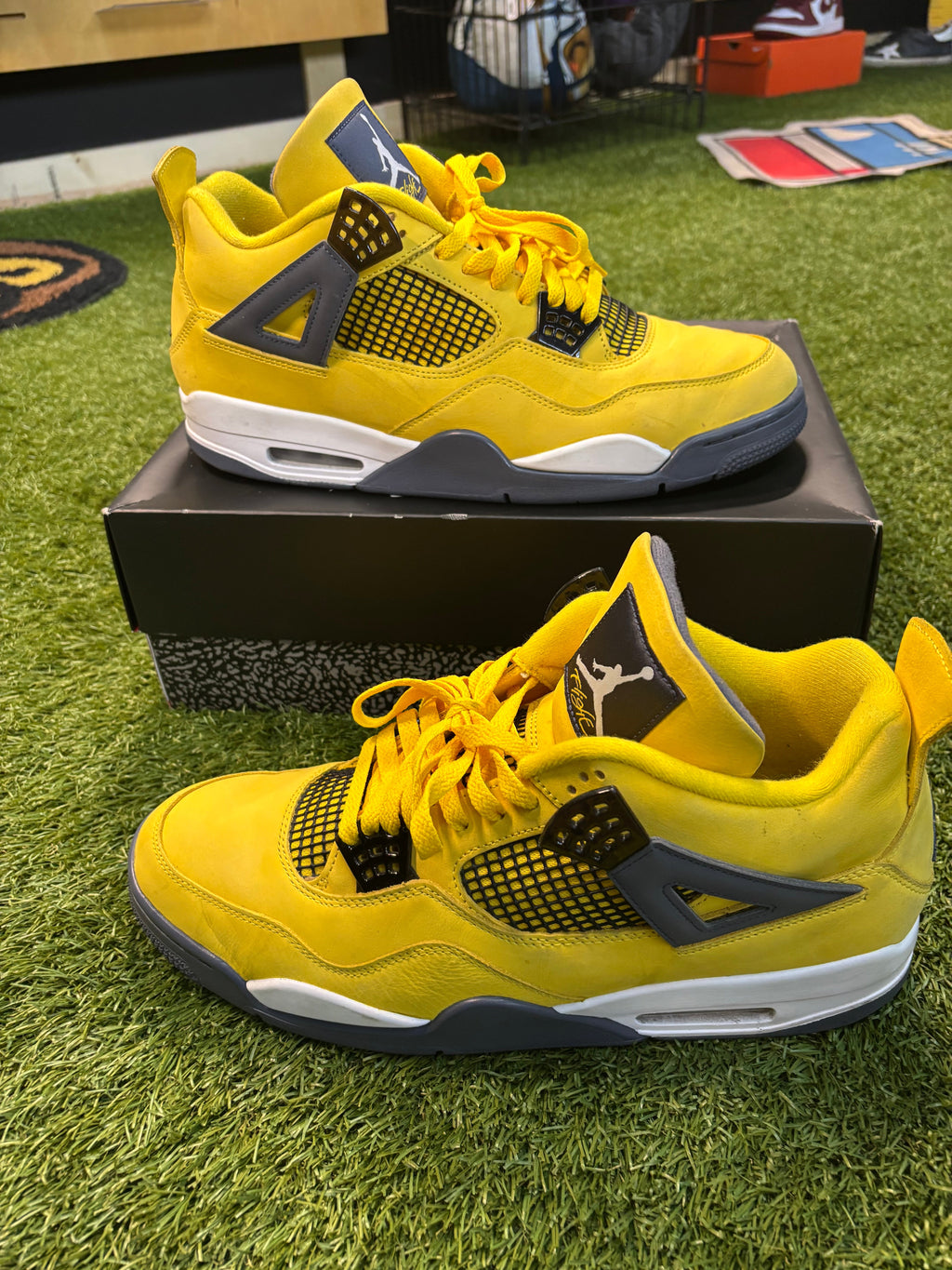 Jordan retro 4 lightning