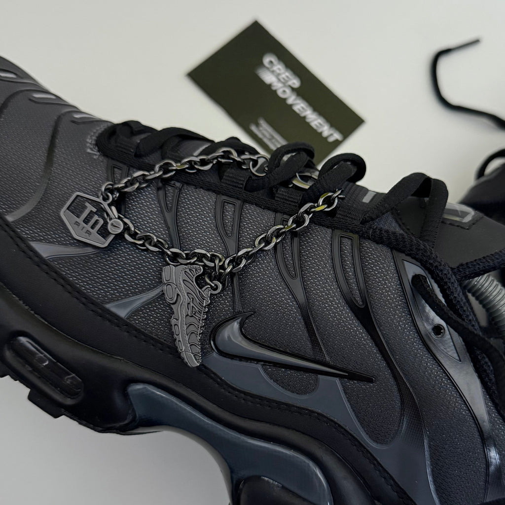 NIKE AIR MAX PLUS TN - METALLIC SMOKES
