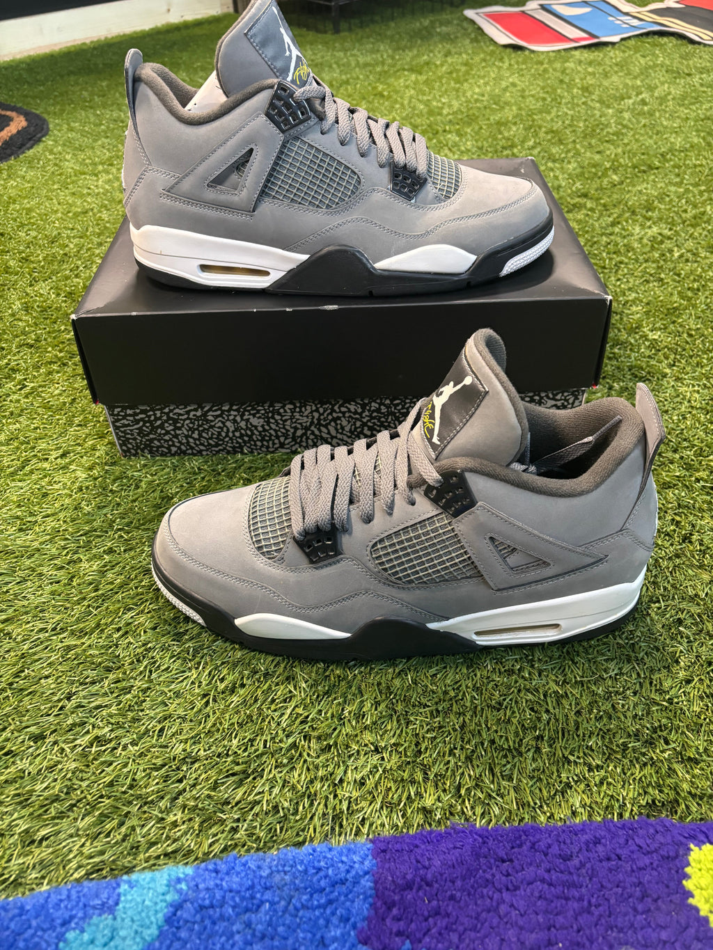 Jordan Retro 4 Cool Greys
