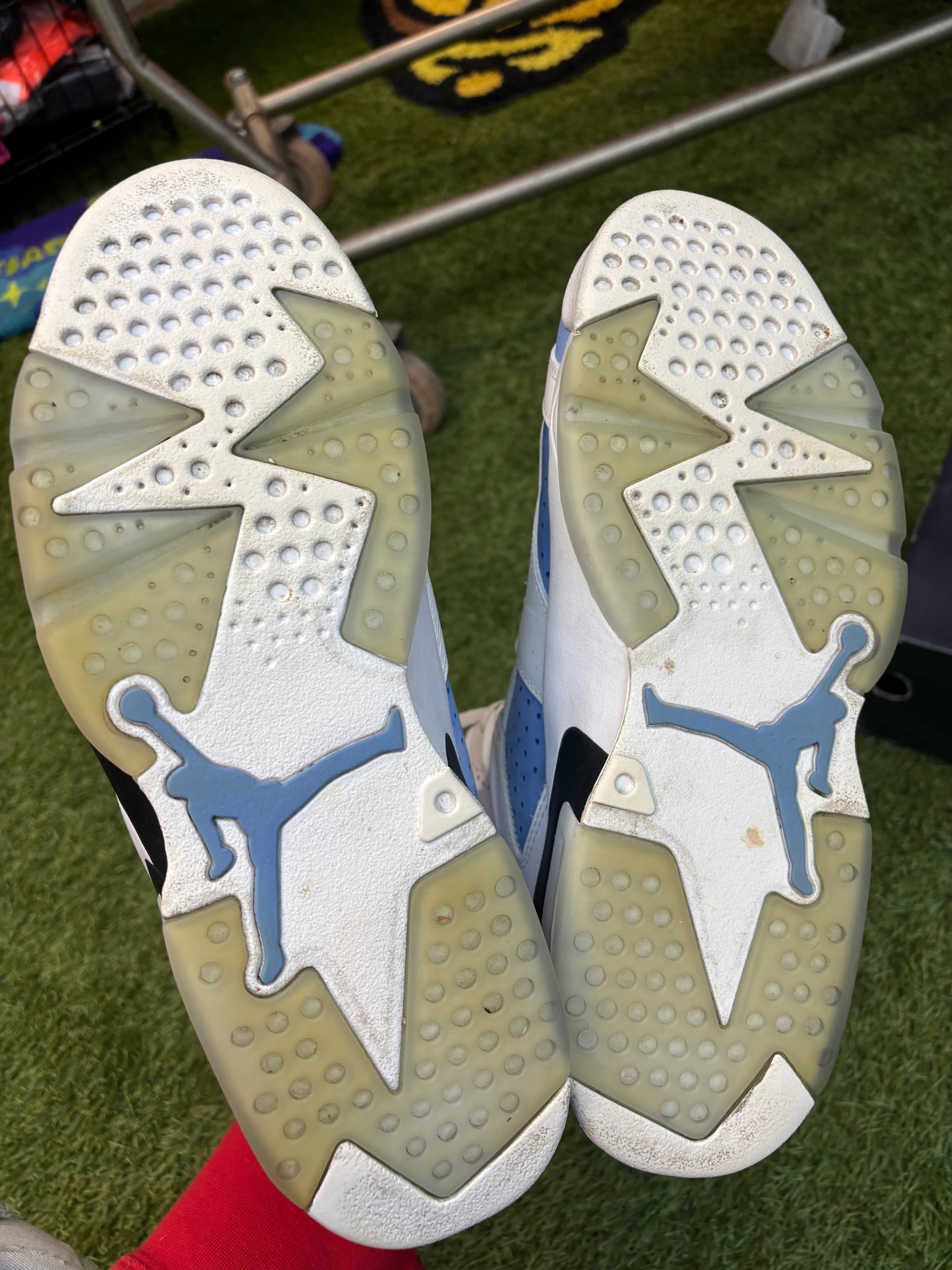 Jordan retro 6 UNC size 11