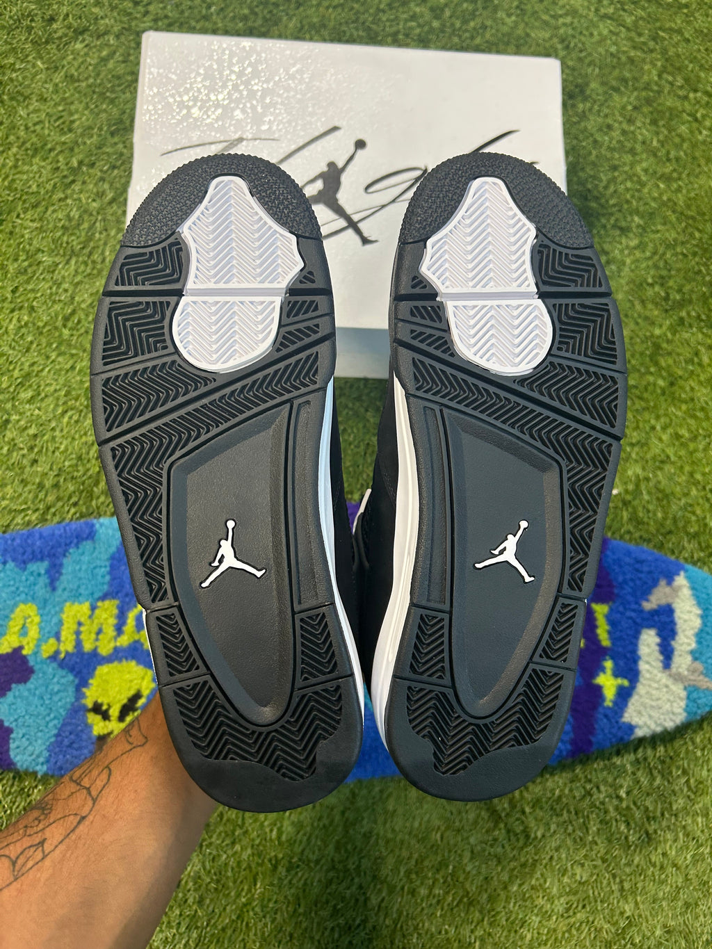 Jordan Retro 4 White Thunder