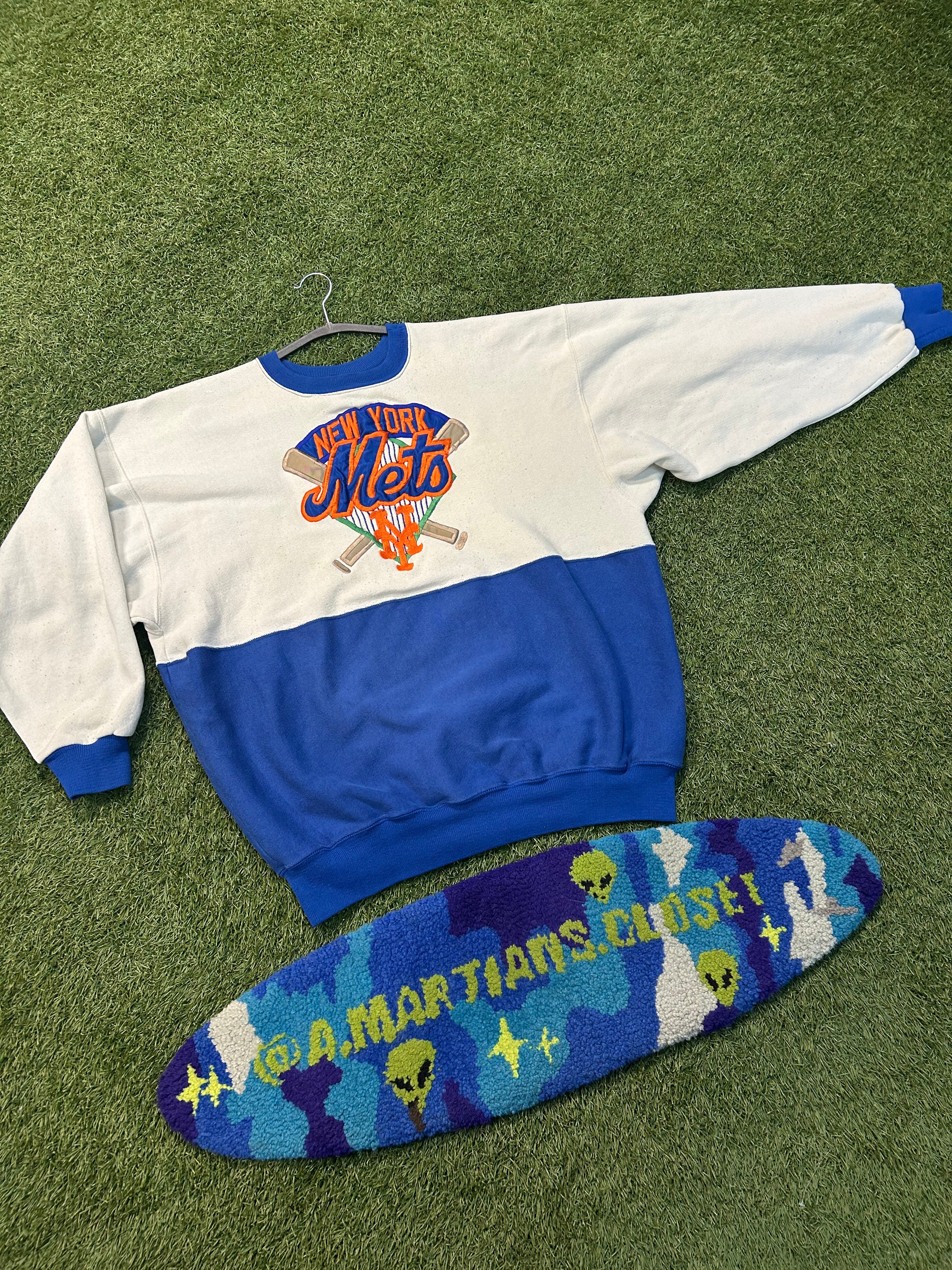 Vintage 90s New York Mets Big Embroidered Logo Crewneck