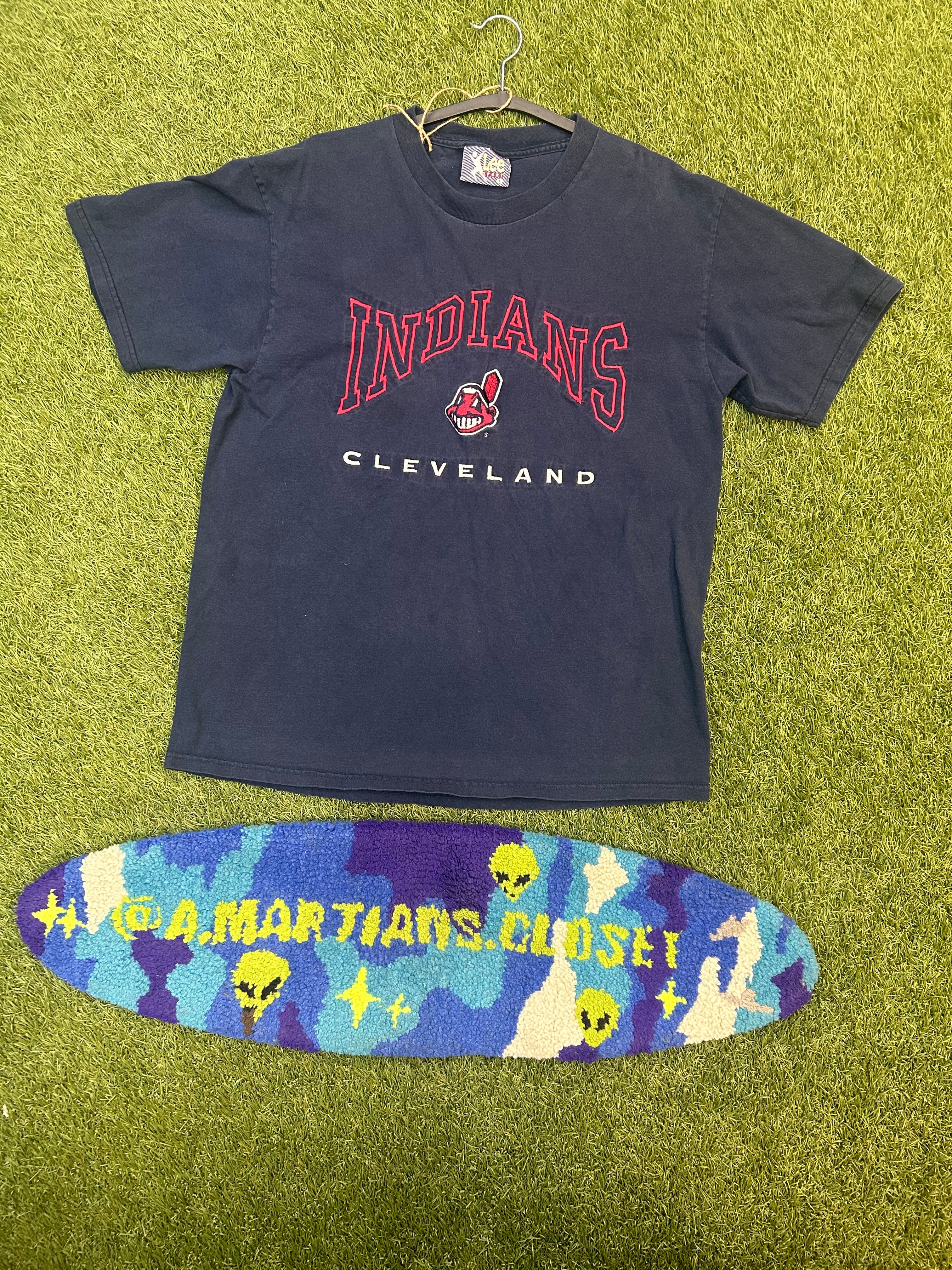 Vintage Lee Sports Cleveland Indians Embroidered Tee
