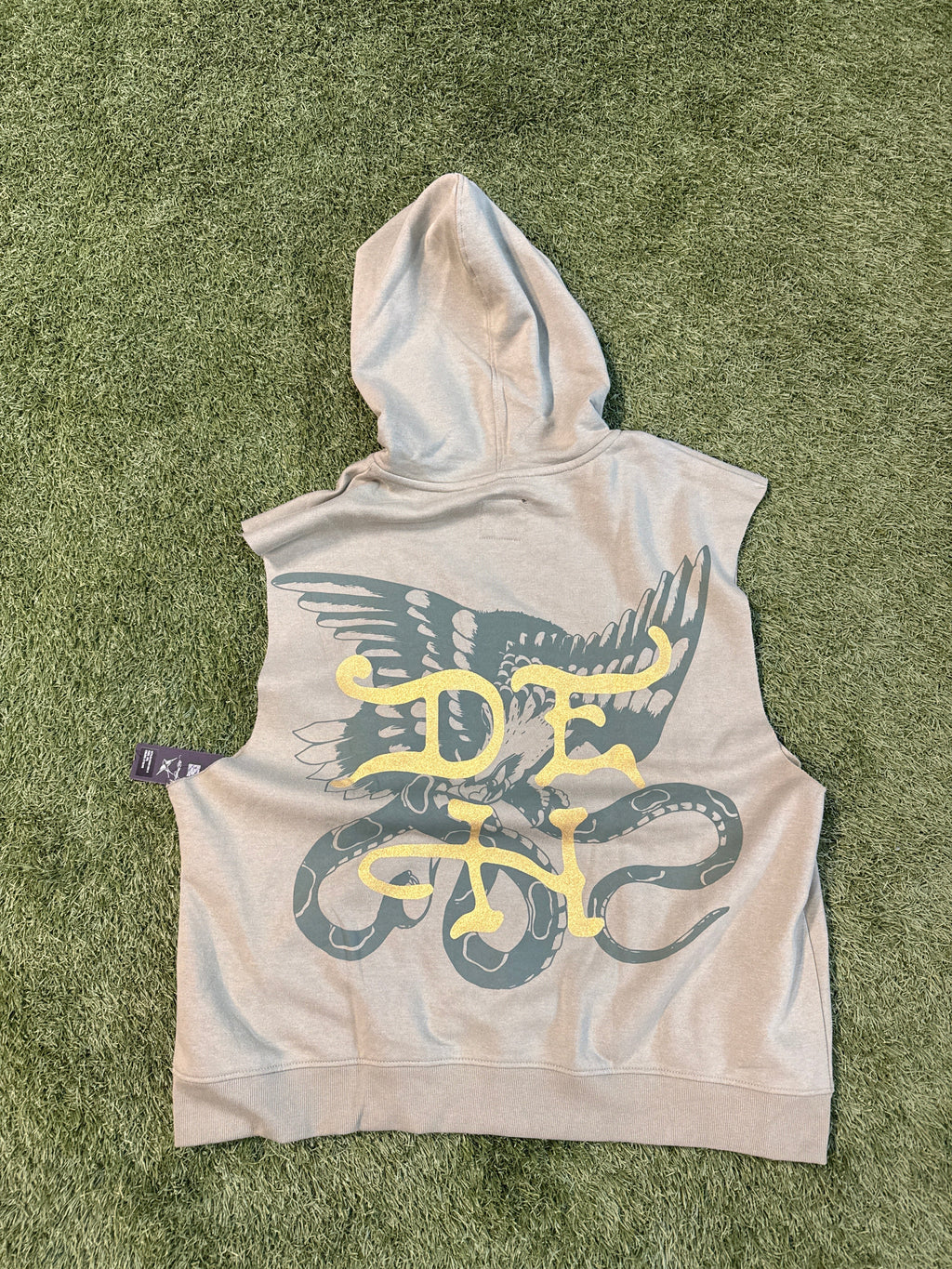 MODERN “ED HARDY” Y2K CUTOFF HOODIE