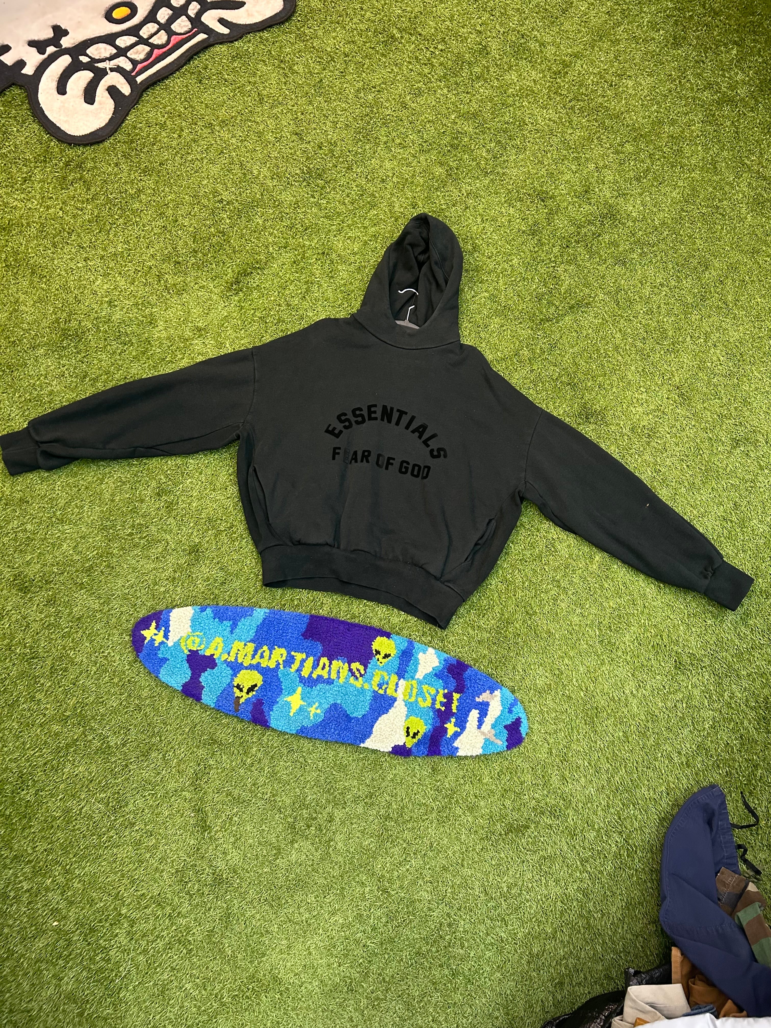 Fear Of God Essentials Cropped Hoodie W/Pockets