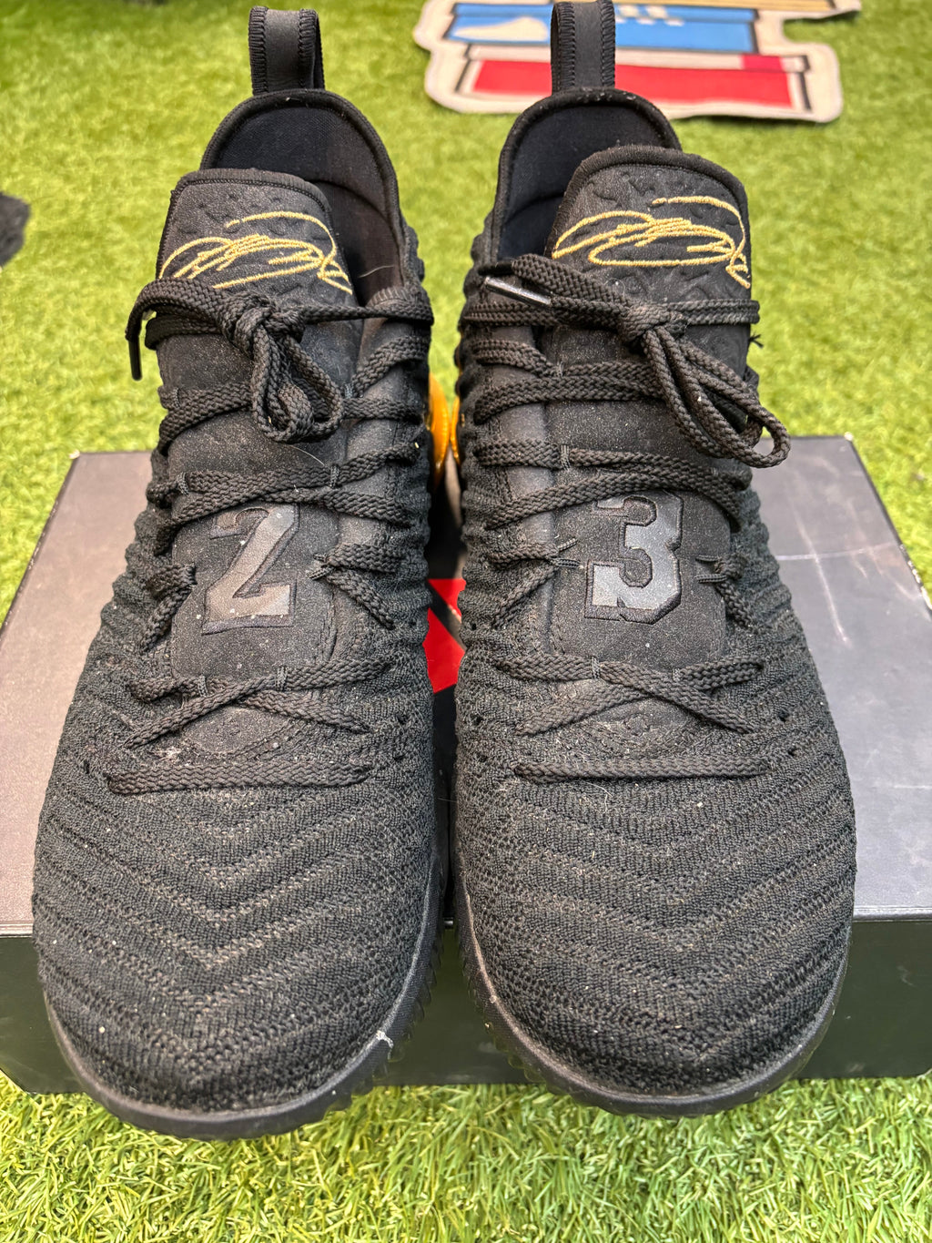 LeBron 16