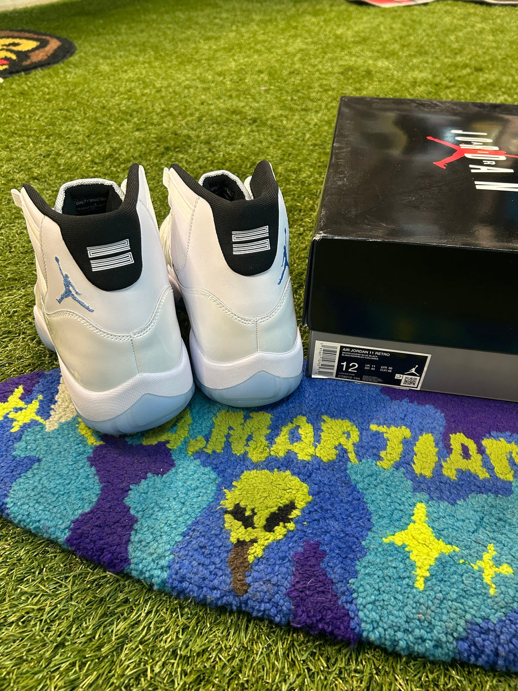 Jordan Retro 11  Legend Blues