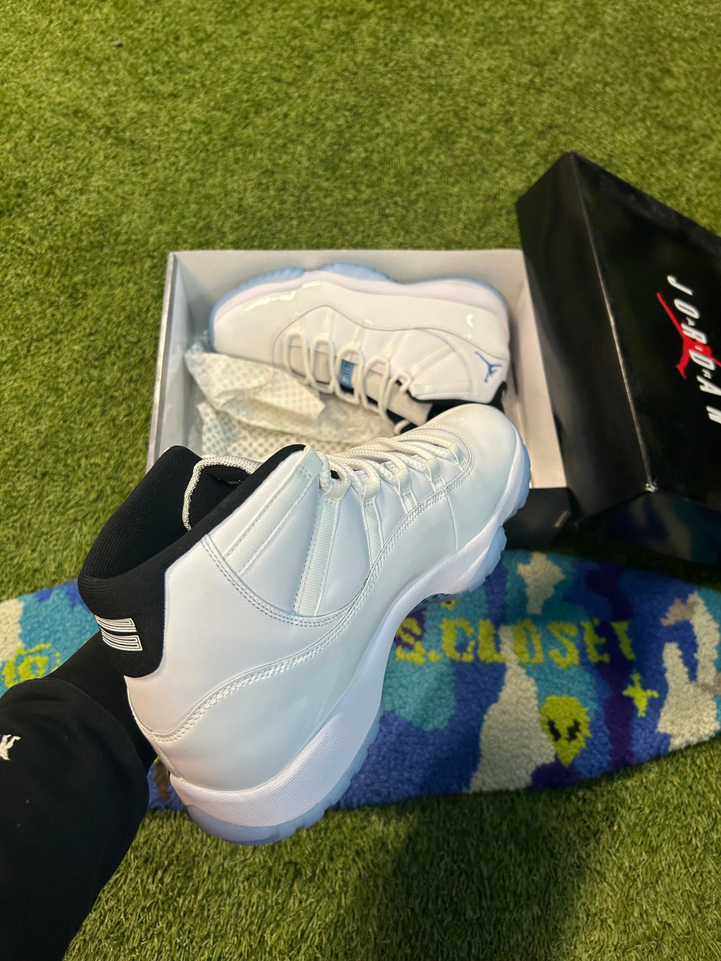 Jordan Retro 11  Legend Blues