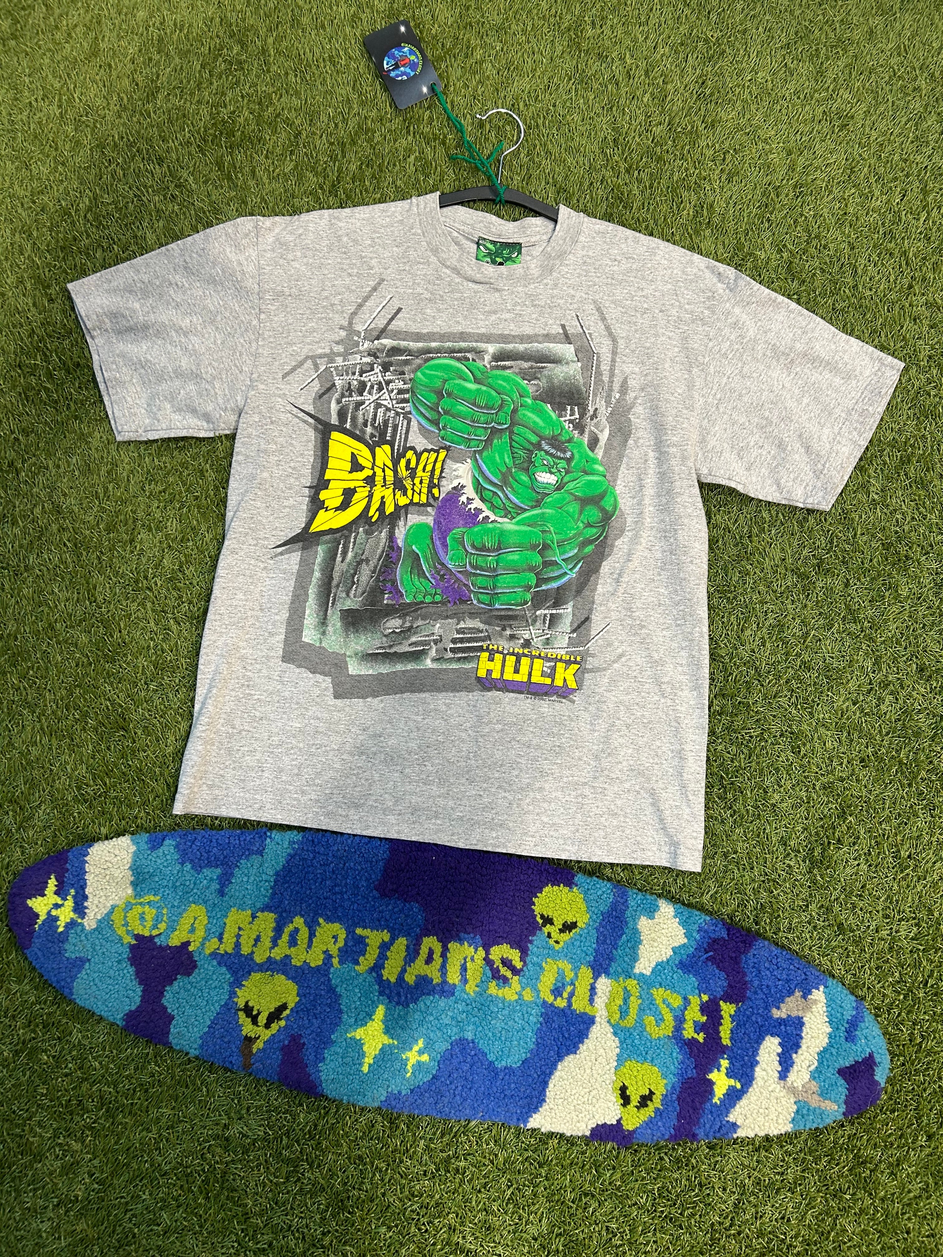 2002 The Incredible Hulk Big Graphic Tee