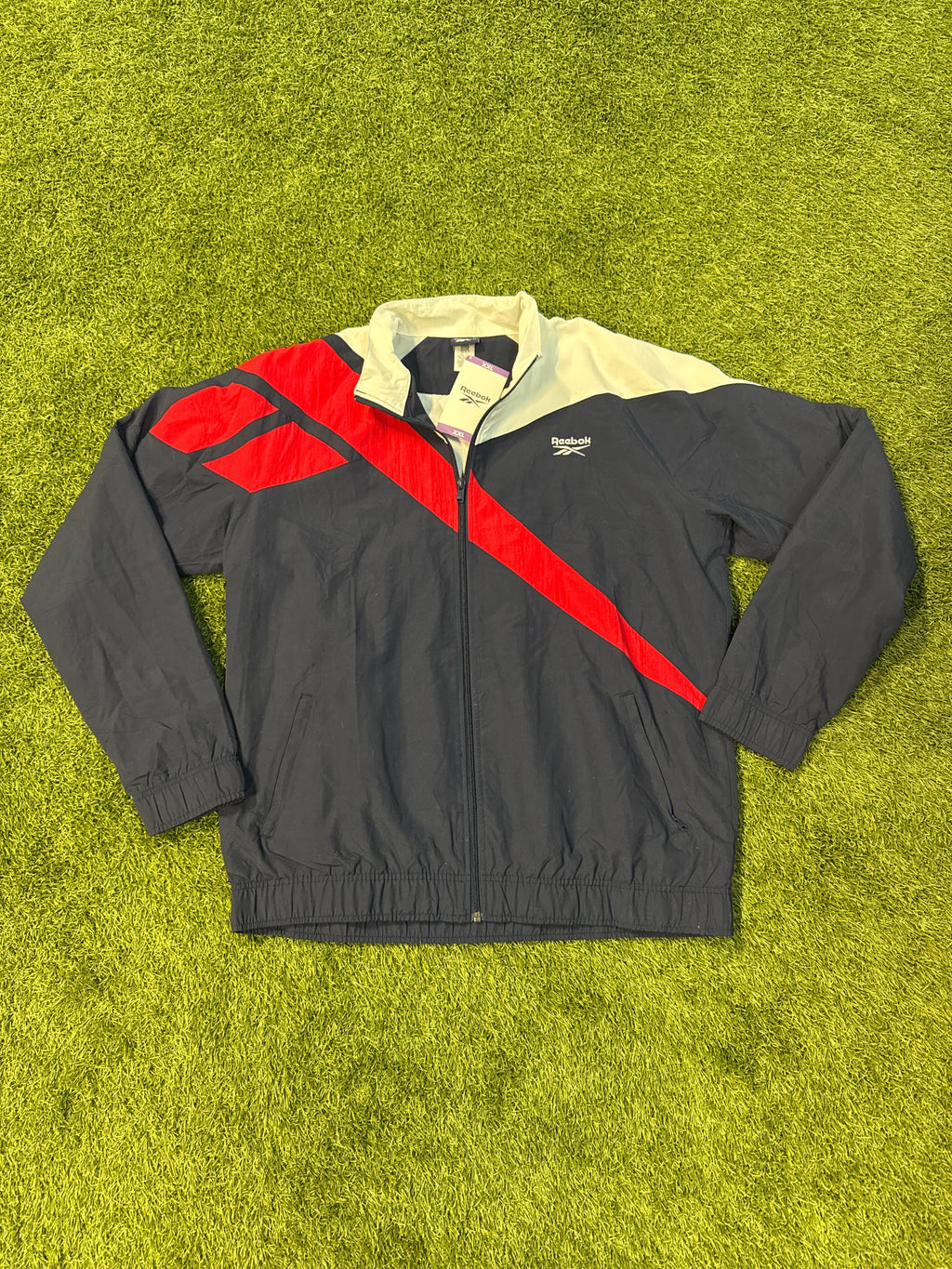 DEADSTOCK Y2K “REEBOK” ZIP UP JACKET