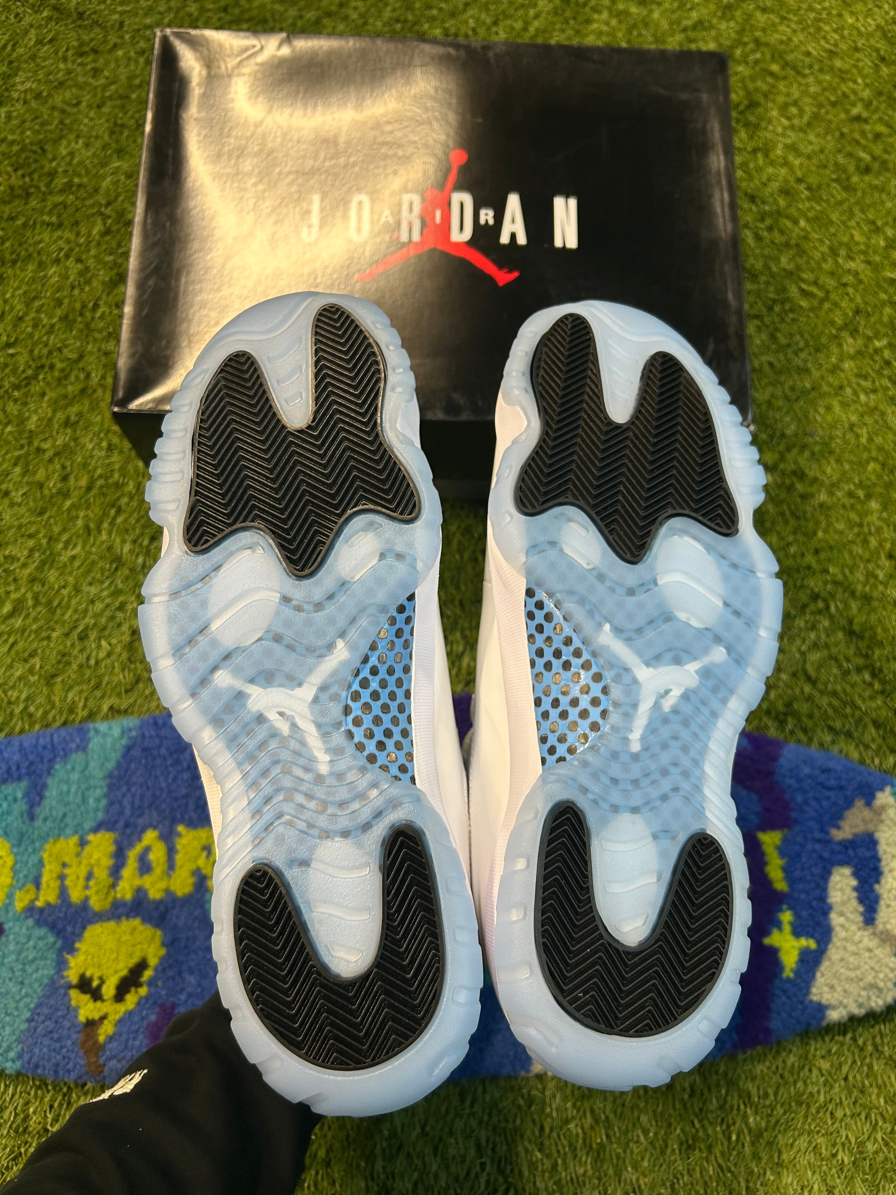 Jordan Retro 11  Legend Blues