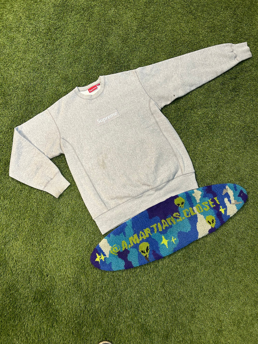 Rare Y2K Supreme Silver On Silver BoGo Crewneck(2003)