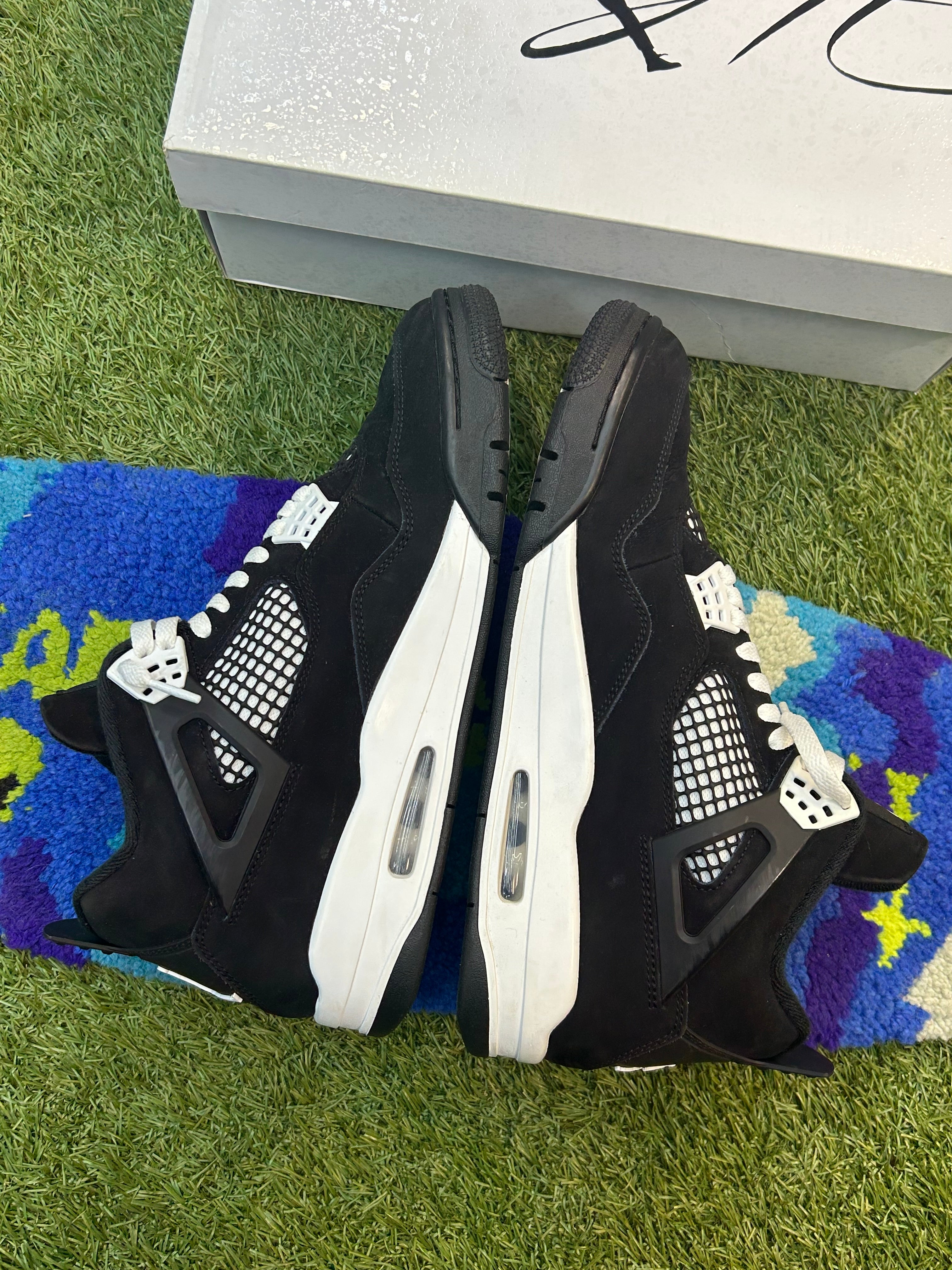 Jordan Retro 4 White Thunder(Used)