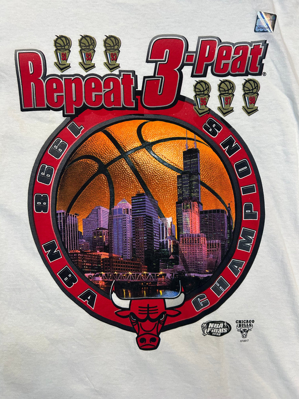 Vintage Chicago Bulls NBA Repeat  3 Peat Starter Tee
