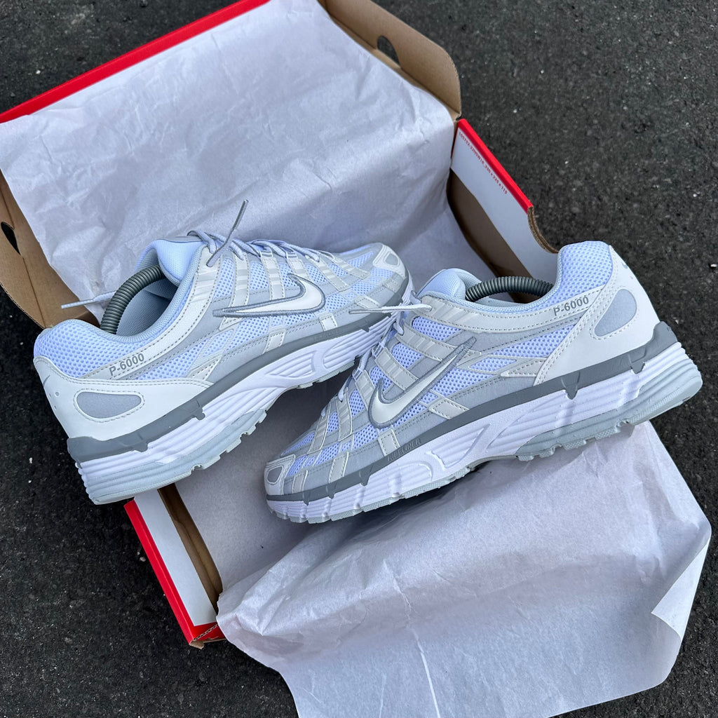 NIKE P-6000 - SUMMIT WHITE / PLATINUM GREY