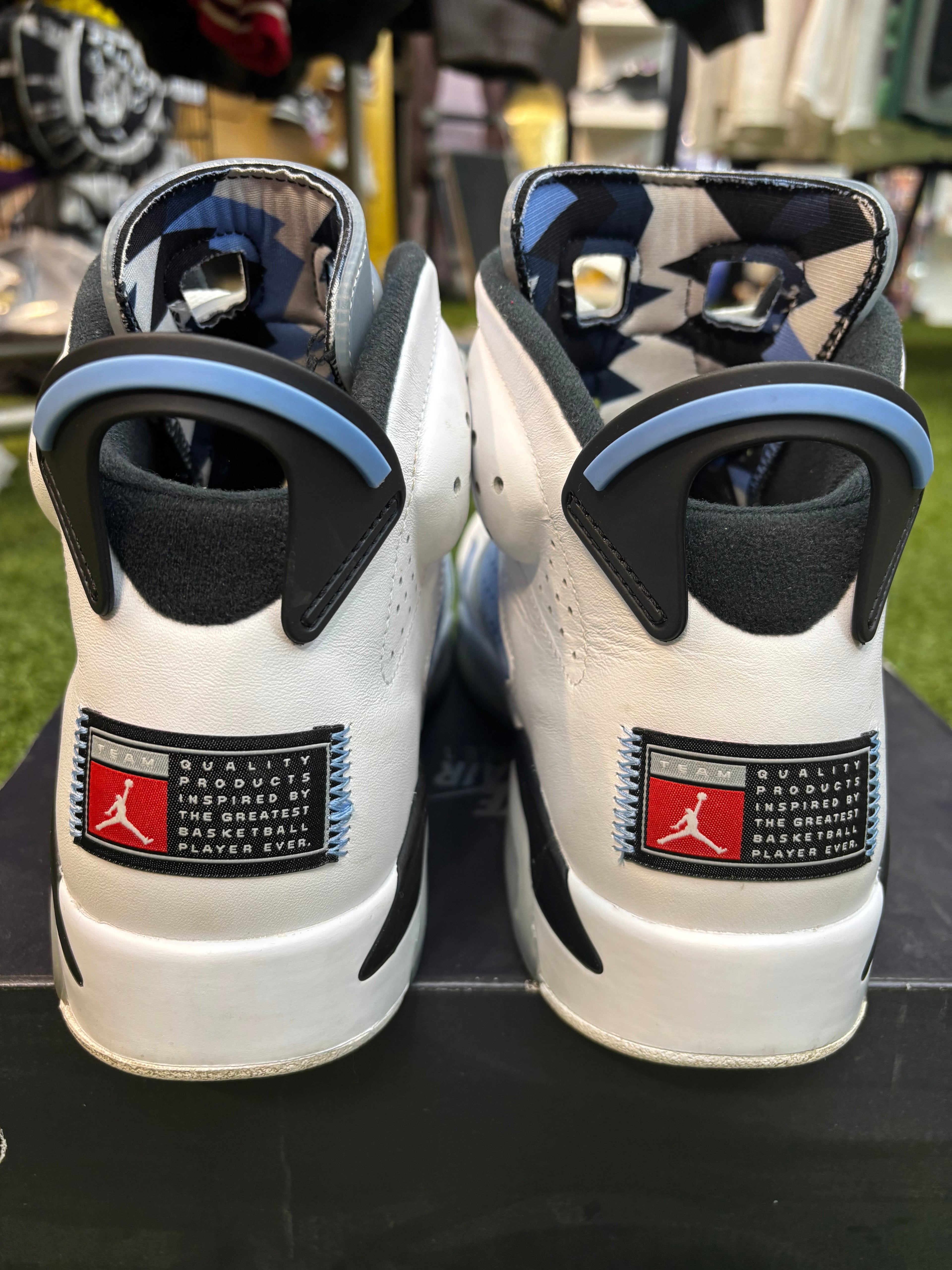 Jordan retro 6 UNC size 11