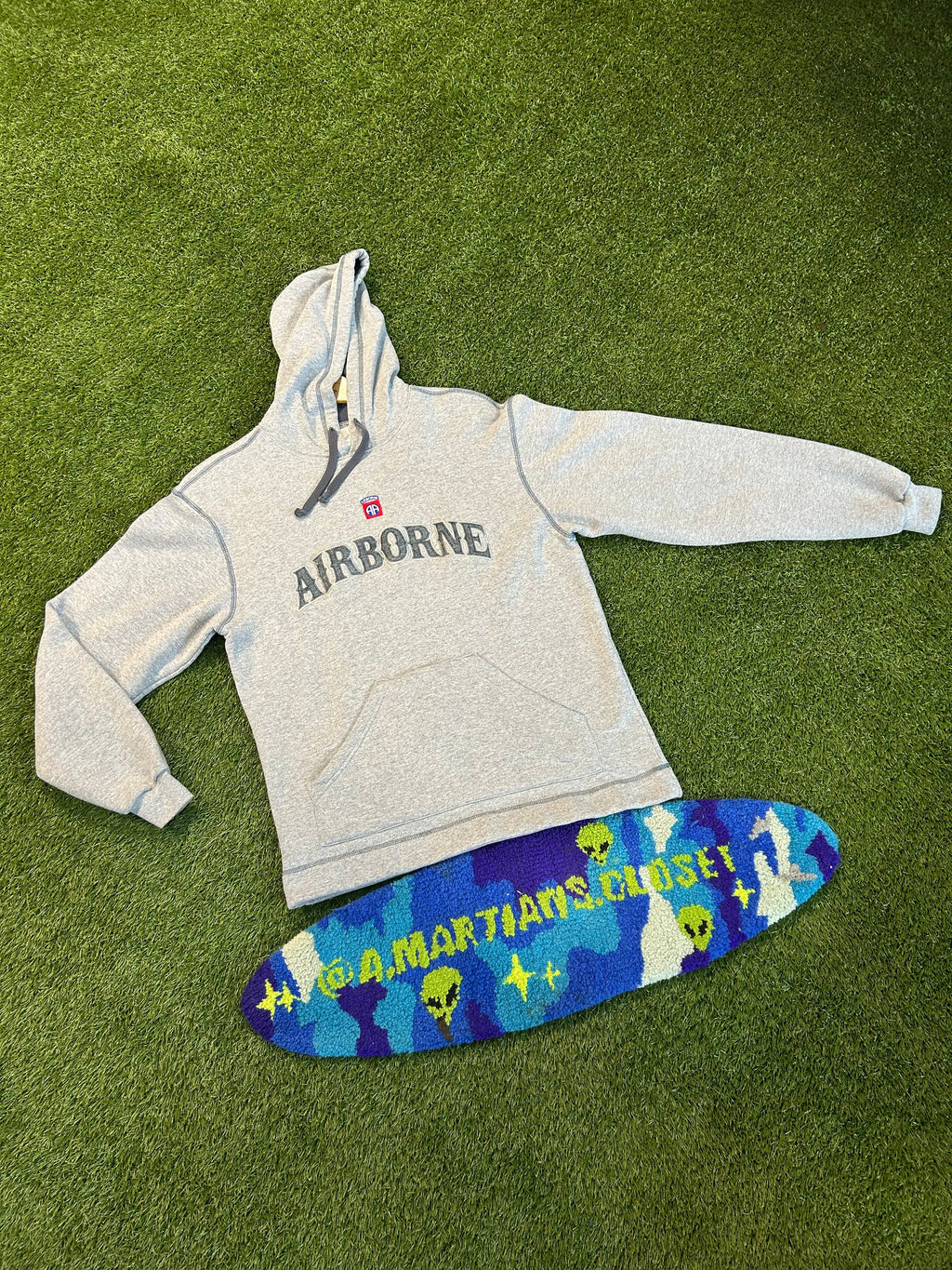 Vintage 90s Embroidered Airborne Hoodie