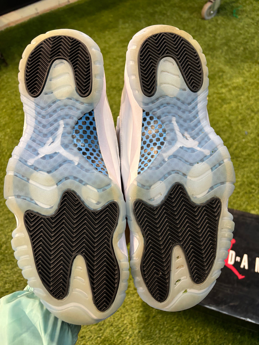 Jordan retro 11 Columbia(Used)